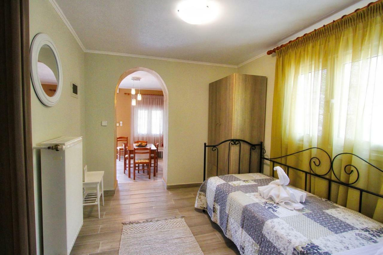 Вилла The House Of Olive Trees Nea Iraklitsa Экстерьер фото